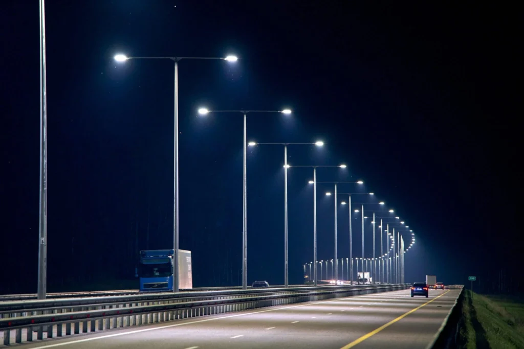 state-highway-2023-11-27-05-36-06-utc-2048x1365